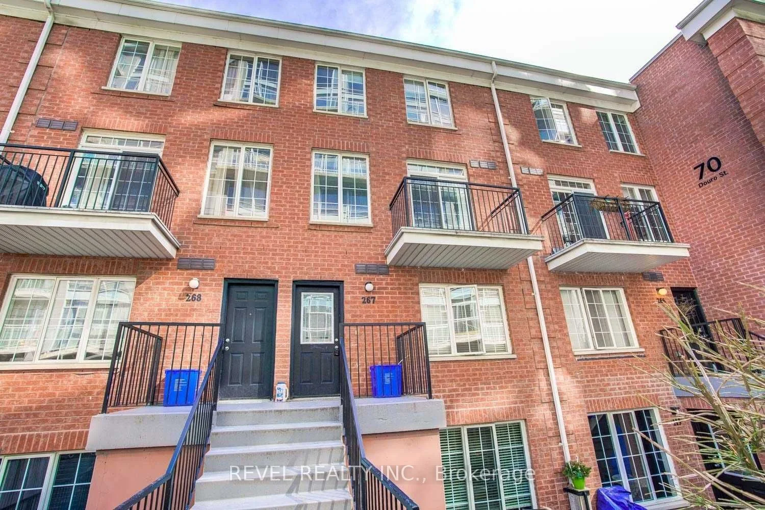 70 Douro Street 267, Toronto C01, ON M6K 3N4