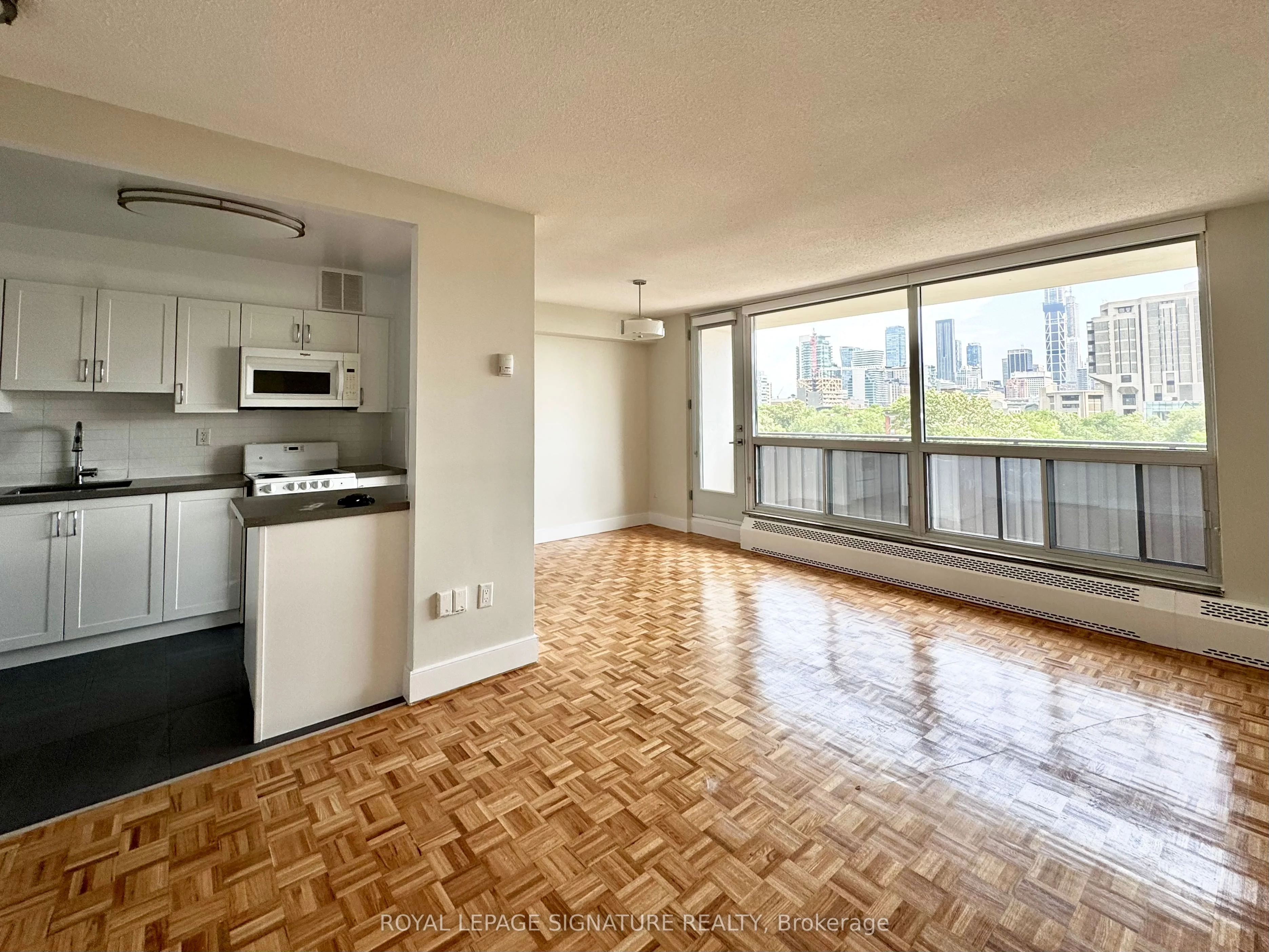 666 Spadina Avenue 810, Toronto C01, ON M5S 2H8