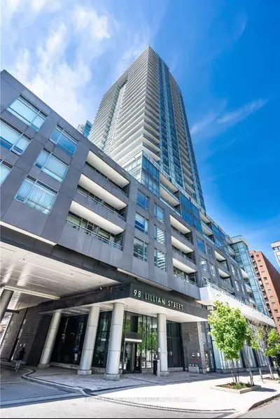 Condo Apartment in Toronto