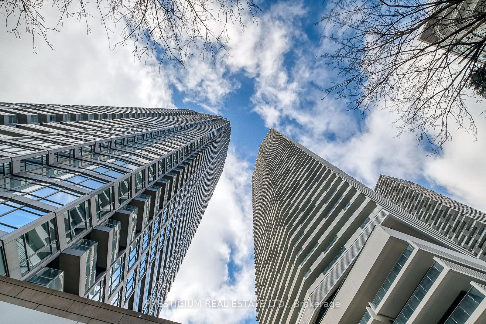 2221 Yonge Street 4809, Toronto C10, ON M4S 2B4
