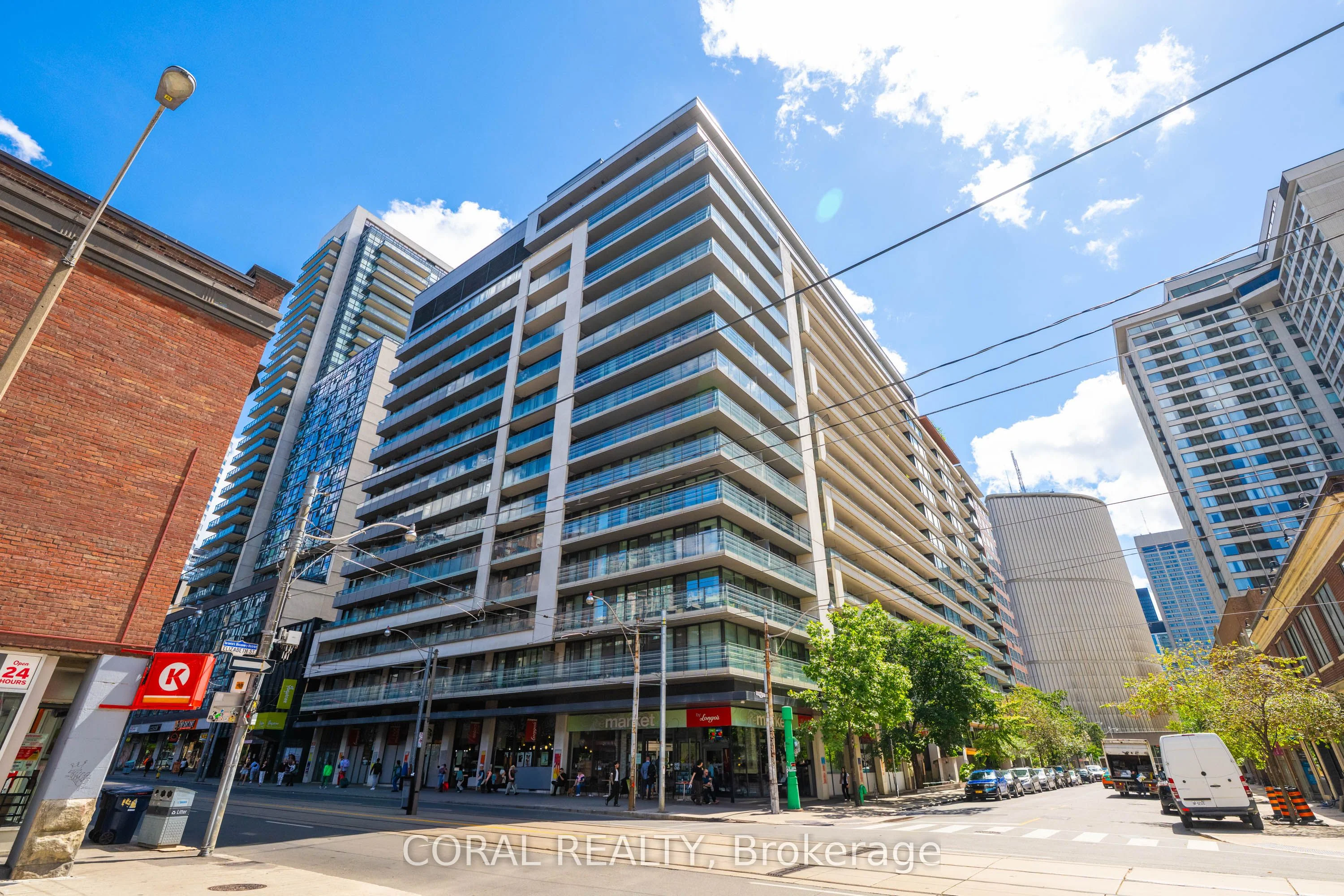 111 Elizabeth Street 833, Toronto C01, On M5g 1p7