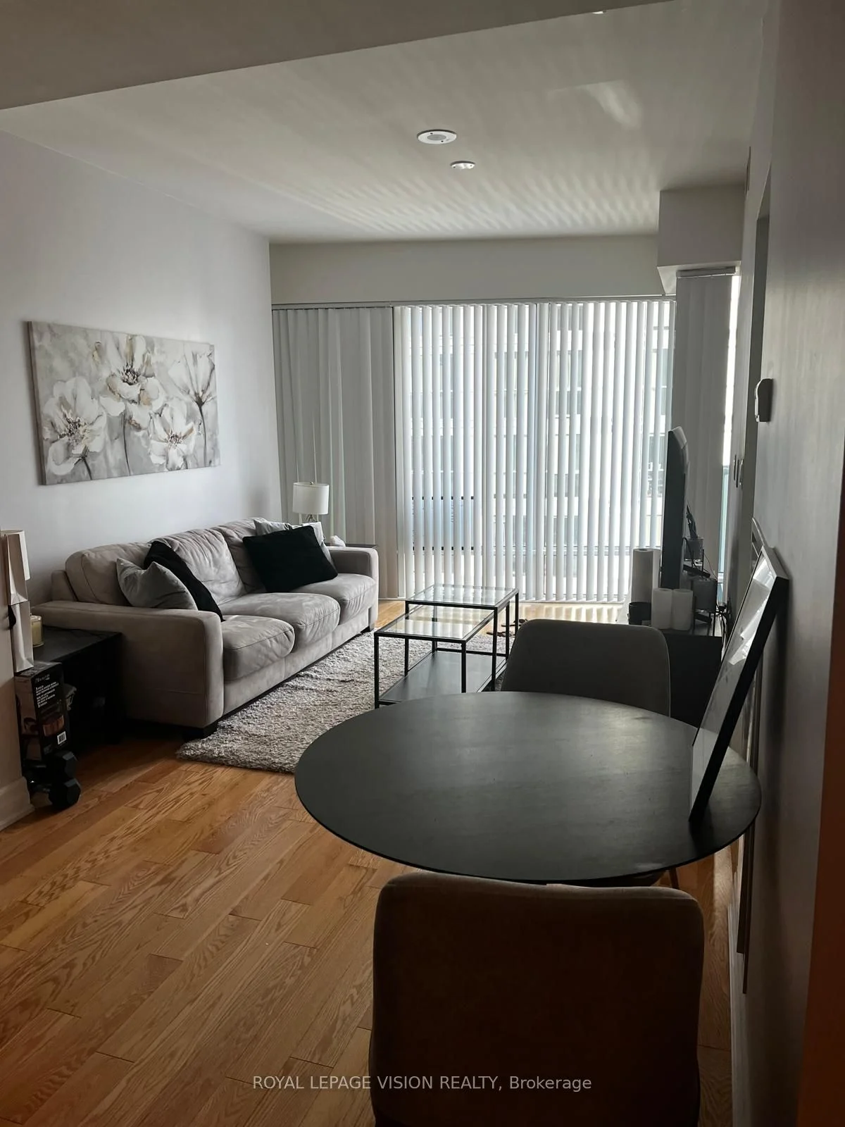 8 The Esplanade Avenue 2701, Toronto C08, On M5e 0a6