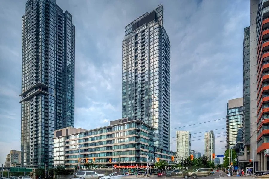 15 Fort York Boulevard 1107, Toronto C01, On M5v 3y4