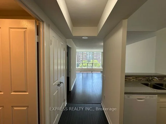 942 Yonge Street 715, Toronto C02, ON M4W 3S8