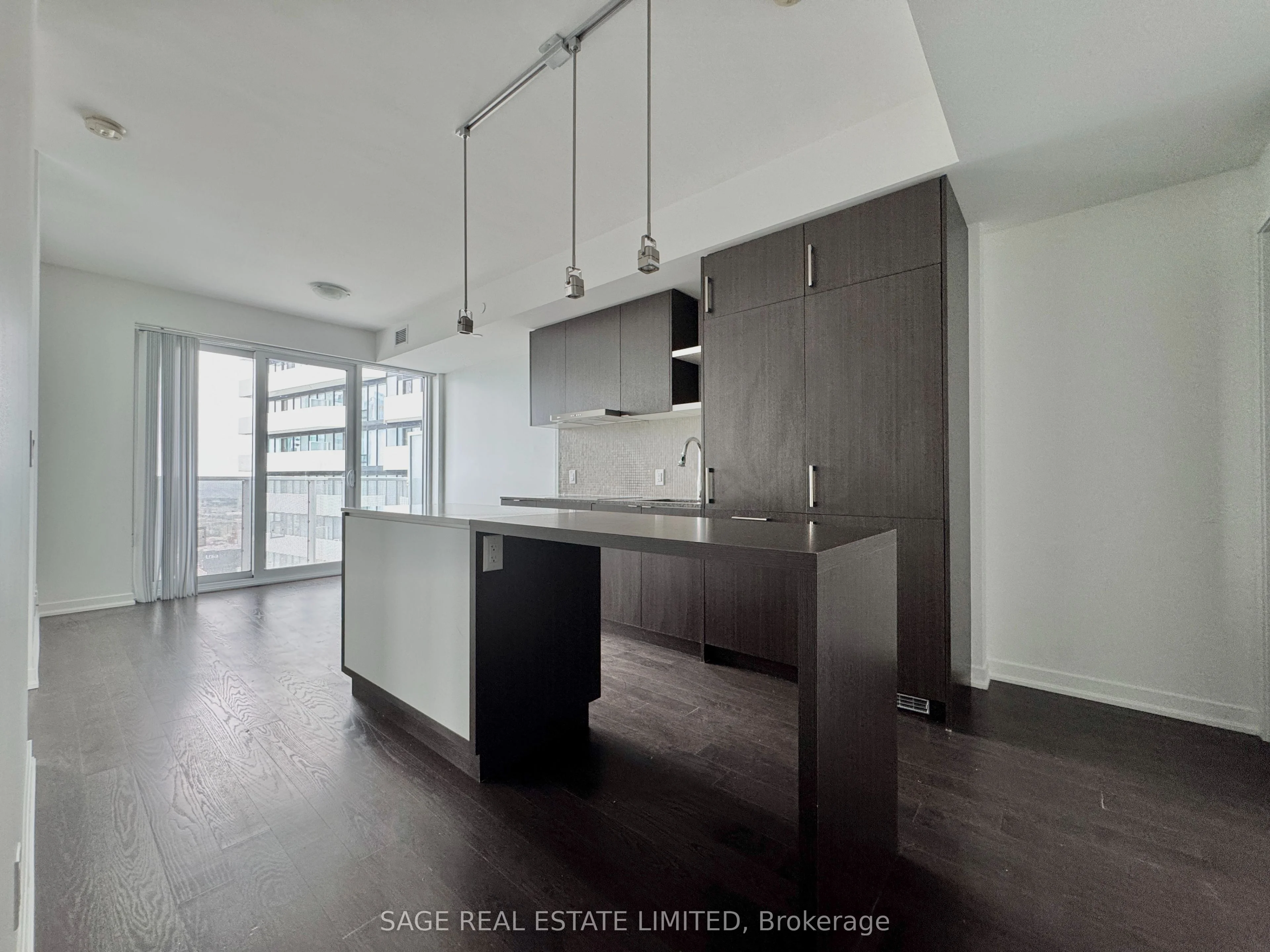100 Harbour Street 6505, Toronto C01, On M5j 0b5