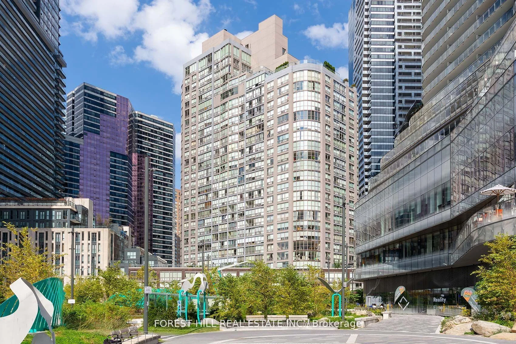 24 Wellesley Street W 2103, Toronto C01, ON M4Y 2X6