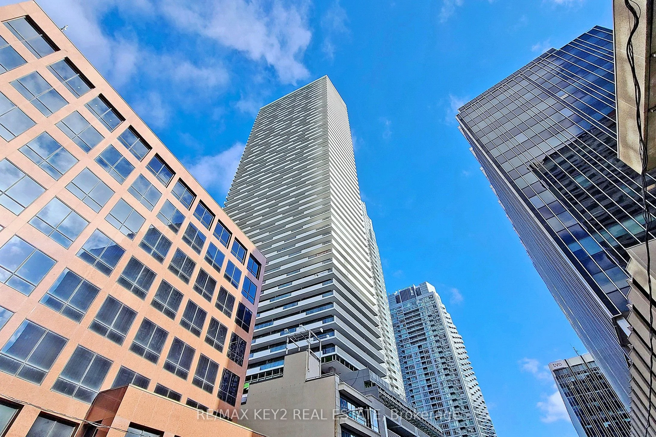 2221 Yonge Street 4310, Toronto C10, On M4s 0b8