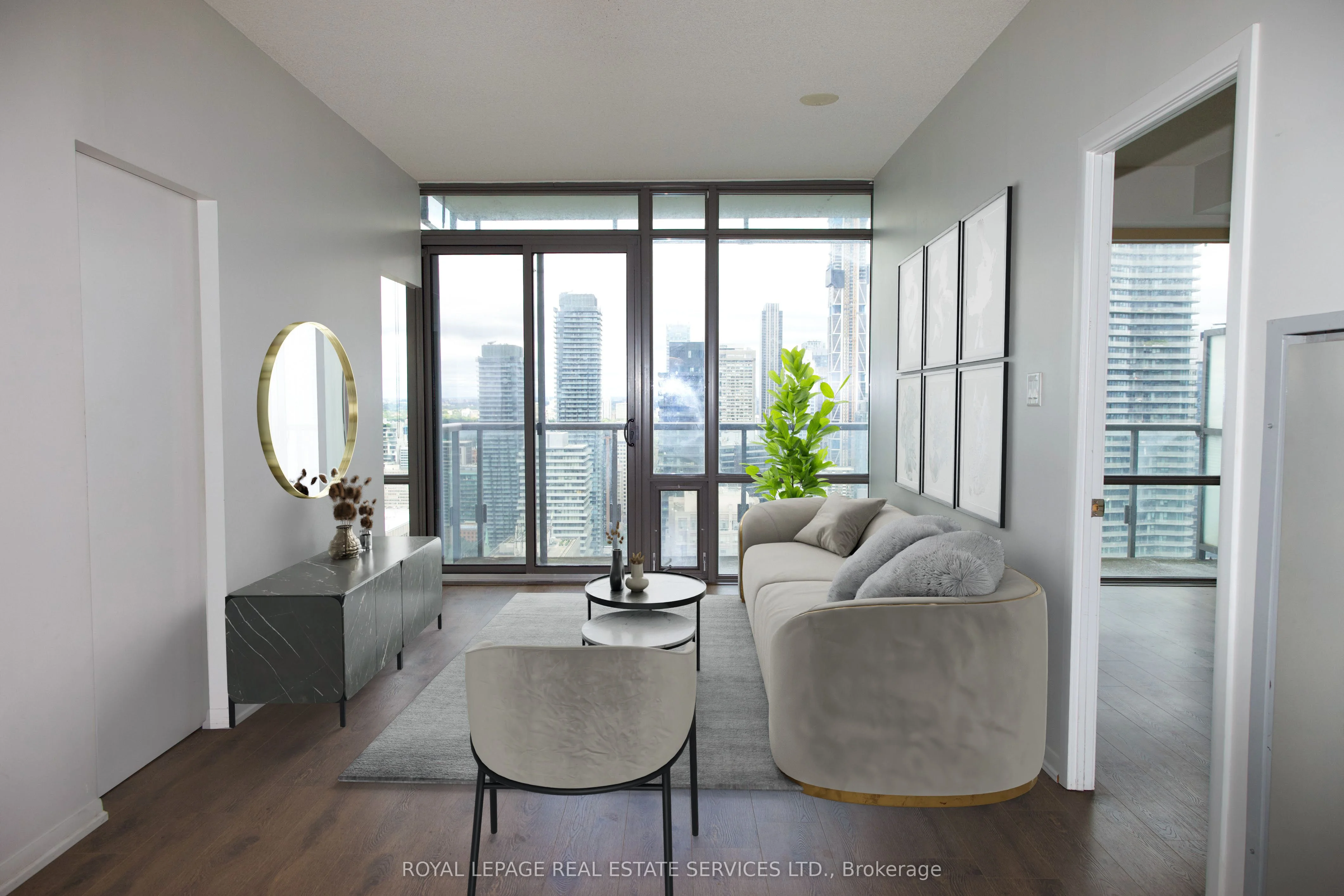 38 Grenville Street 4301, Toronto C01, ON M4Y 1A5