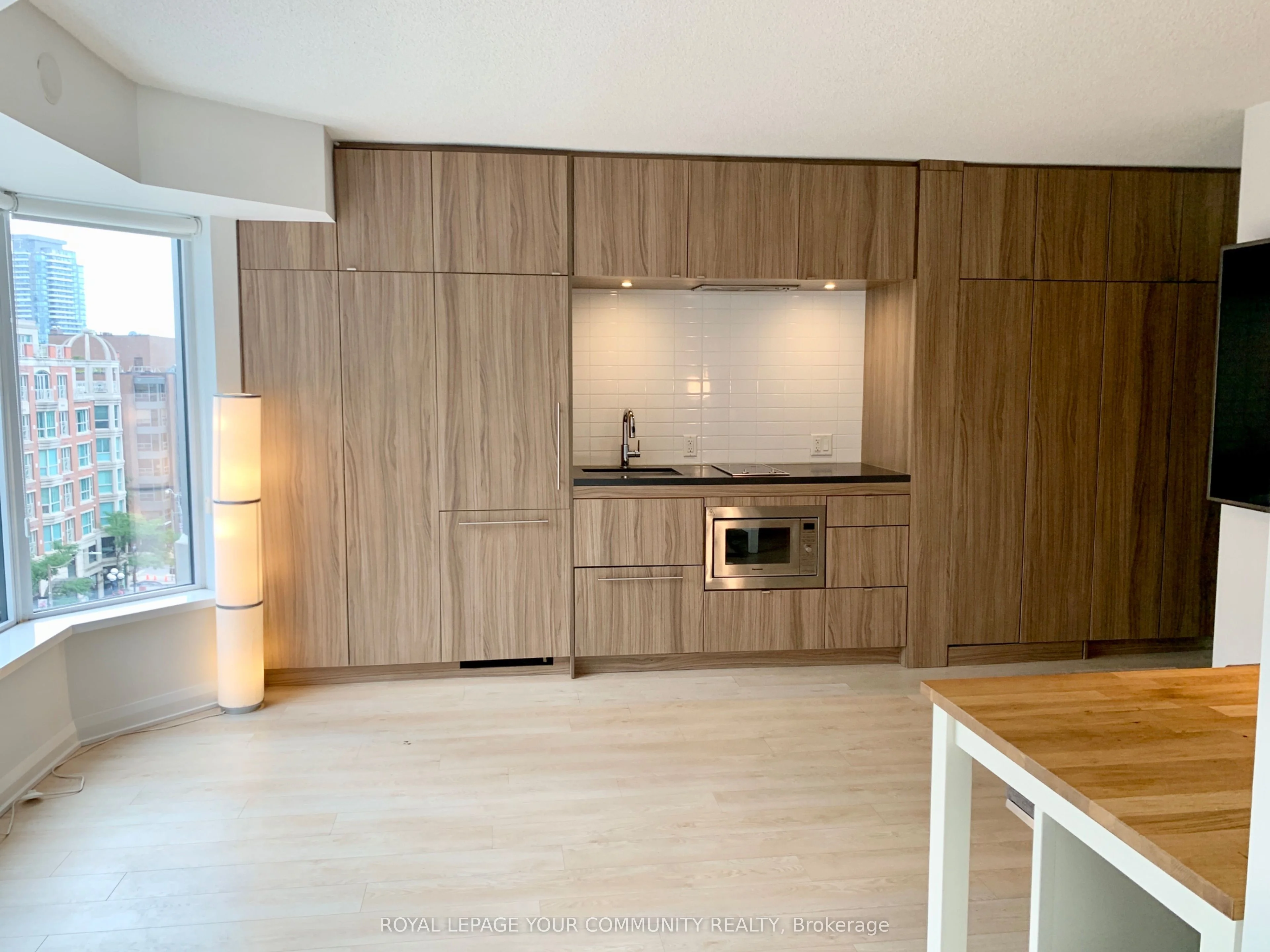 155 Yorkville Avenue 614, Toronto C02, ON M5R 0B4
