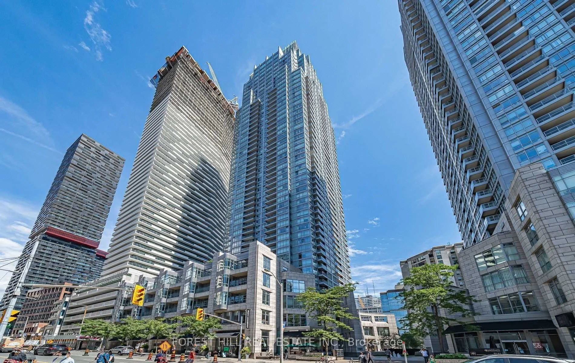 2191 Yonge Street 2209, Toronto C10, On M4s 3h8
