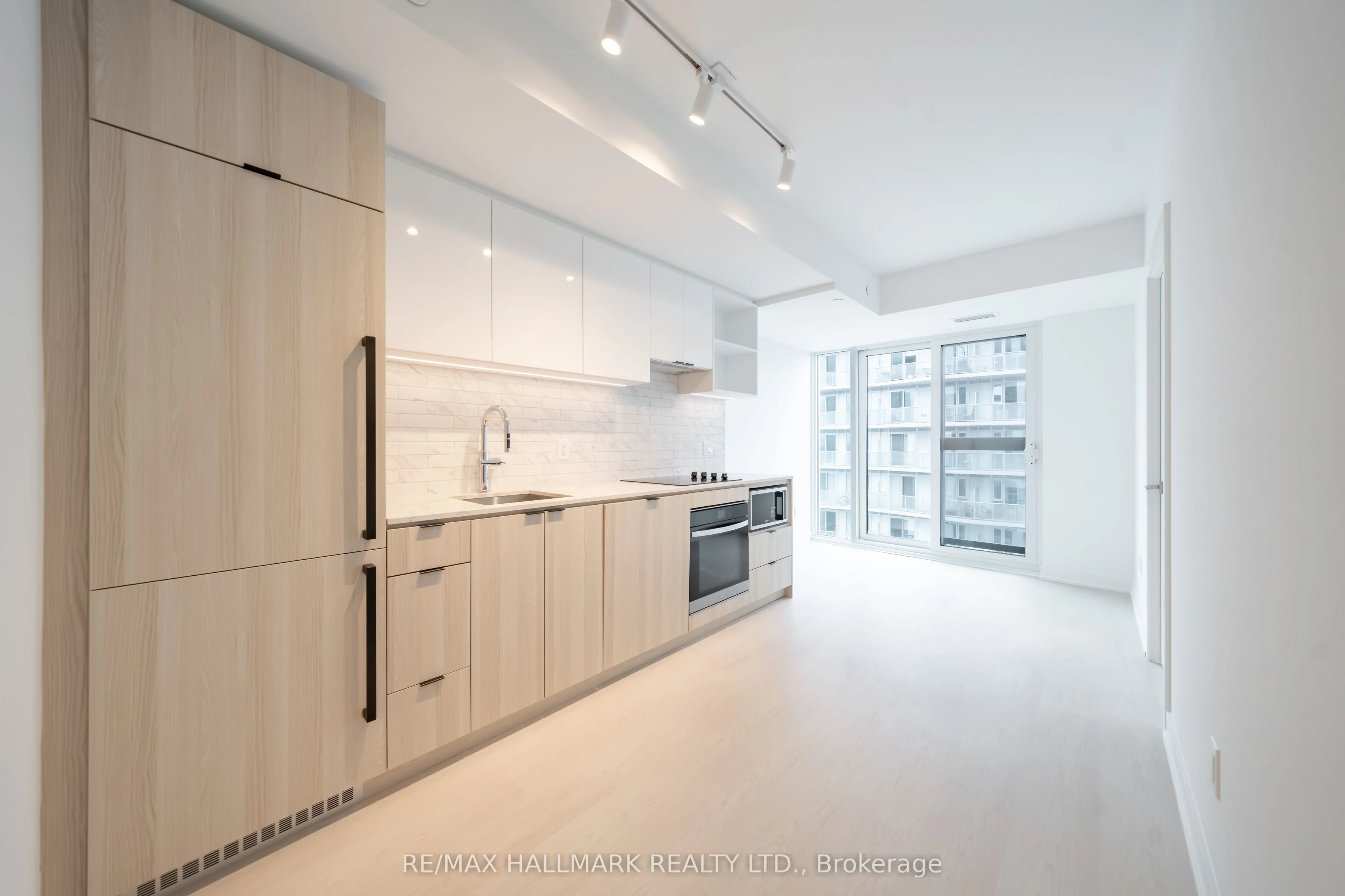 252 Church Street 5709, Toronto C08, ON M5B 0E6