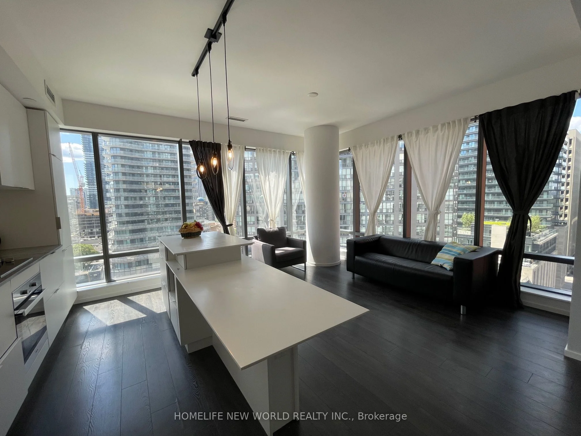 5 St Joseph Street 1105, Toronto C01, ON M4Y 1J6