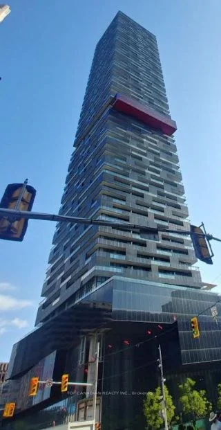8 Eglinton Avenue E 3302, Toronto C10, ON M4P 0C1