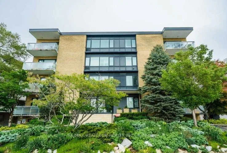 1901 Bayview Avenue 109, Toronto C11, ON M4G 3E4