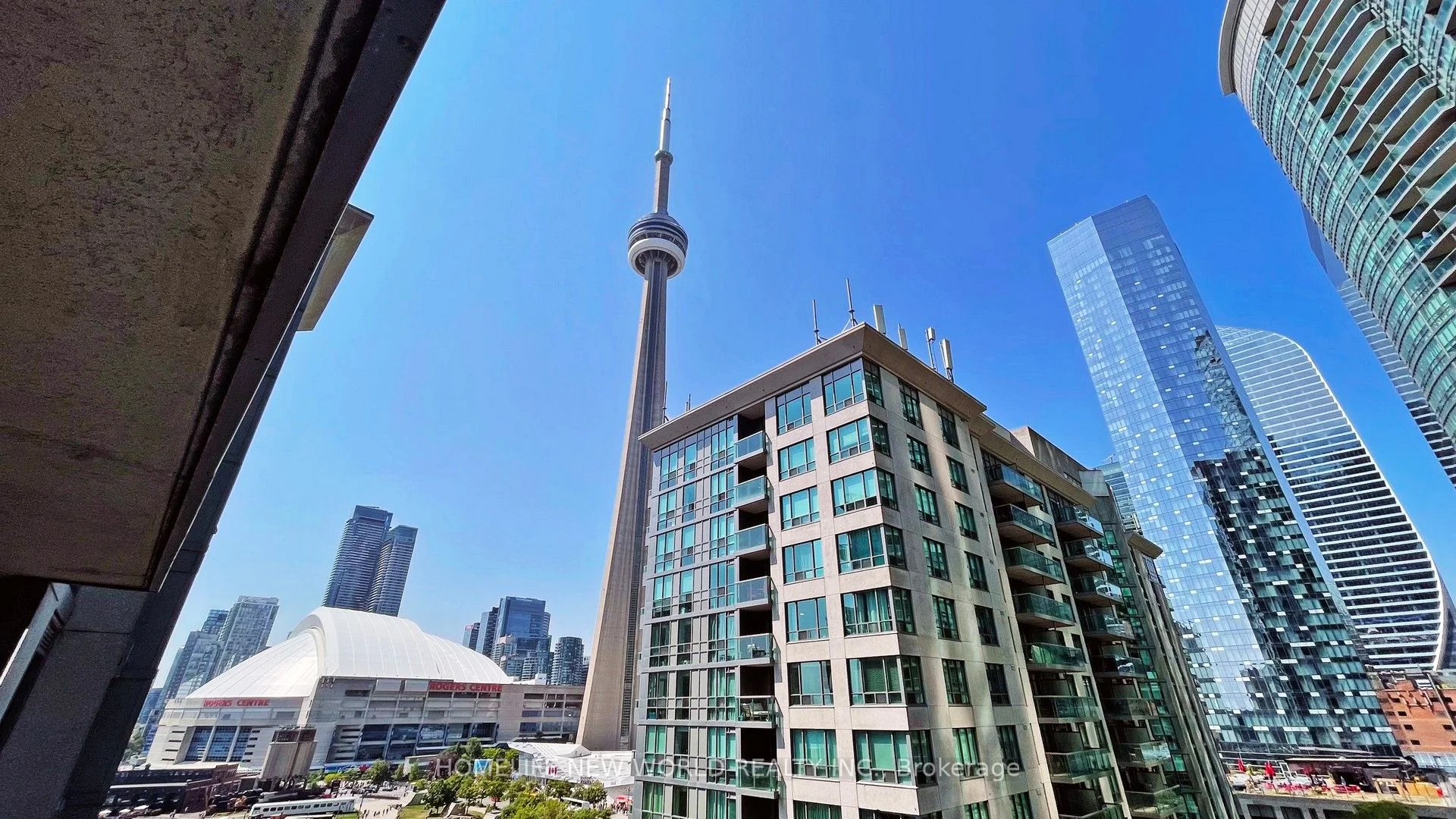 Condo Apartment in Toronto
