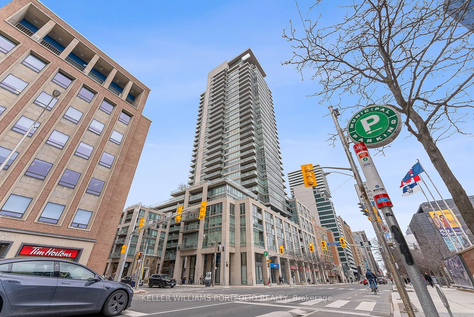 1 Bedford Road 2703, Toronto C02, On M5r 2j7