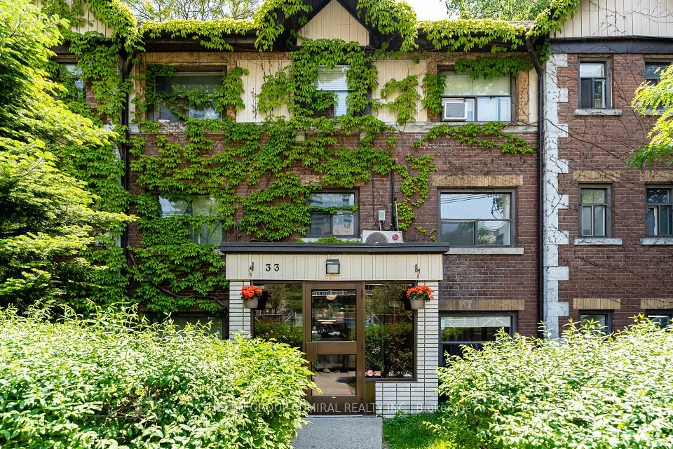 33 Maitland Street 303, Toronto C08, ON M4Y 1C8