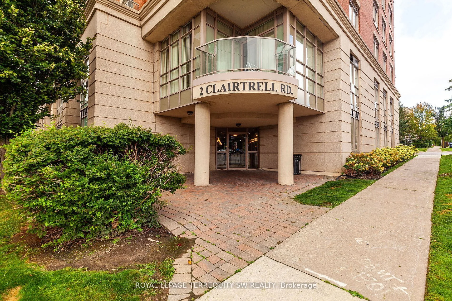 Condo Apartment in Toronto