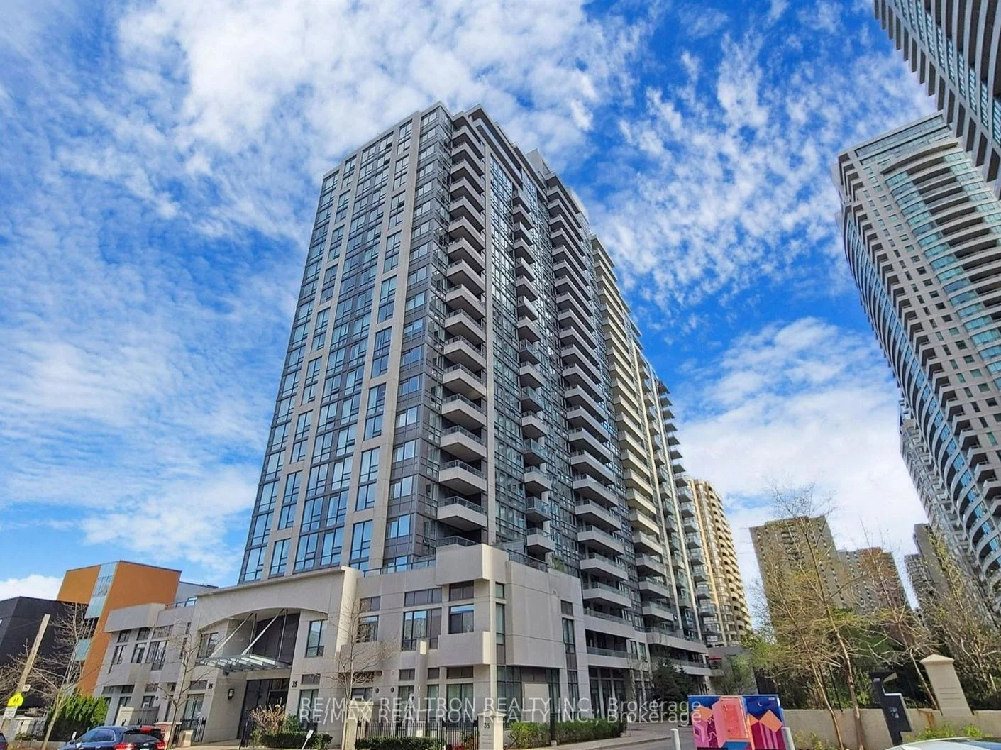 Condo Apartment in Toronto