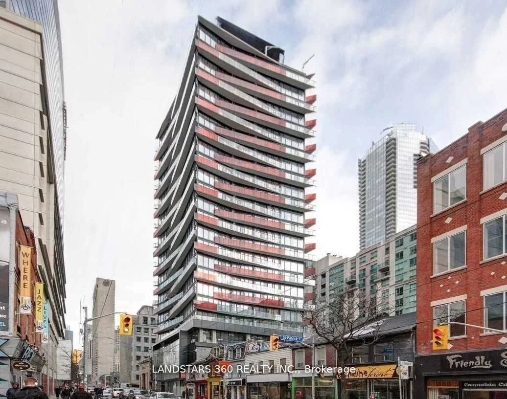 215 Queen Street W 1916, Toronto C01, ON M5V 0P5