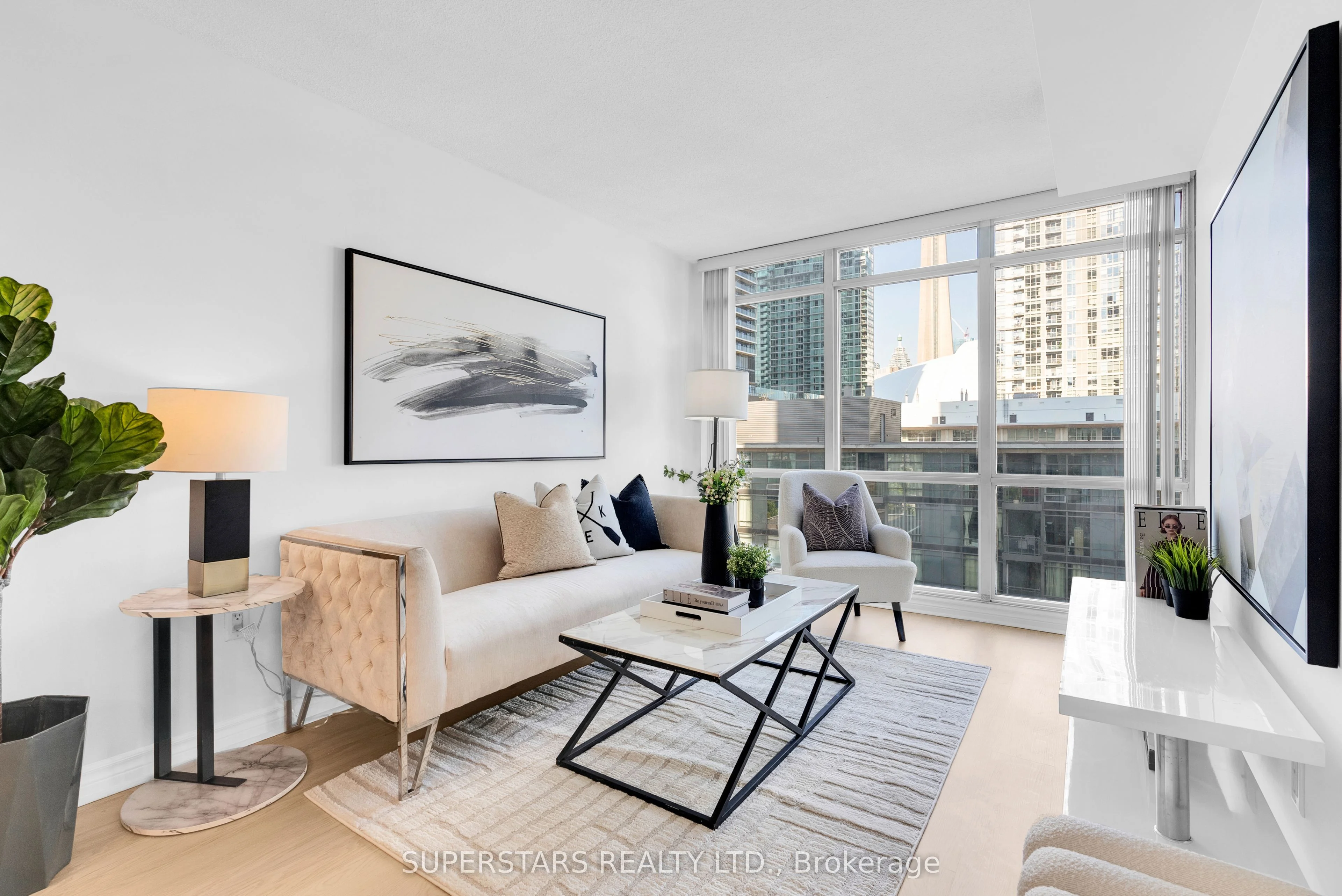 15 Fort York Boulevard 1008, Toronto C01, ON M5V 3Y4