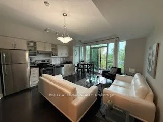 160 Vanderhoof Avenue 302, Toronto C11, ON M4G 0B7