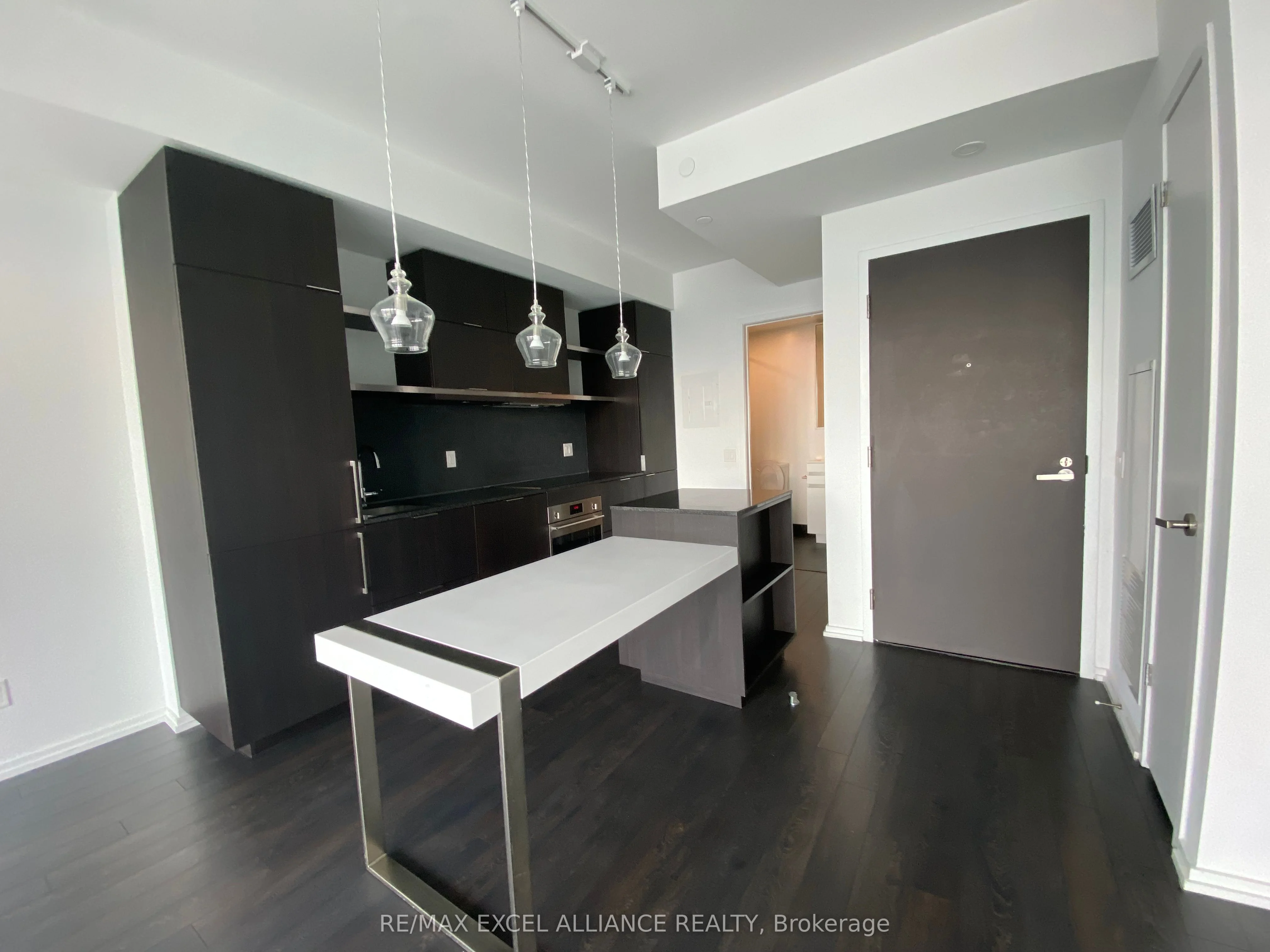 197 Yonge Street 4406, Toronto C08, On M5b 1m4