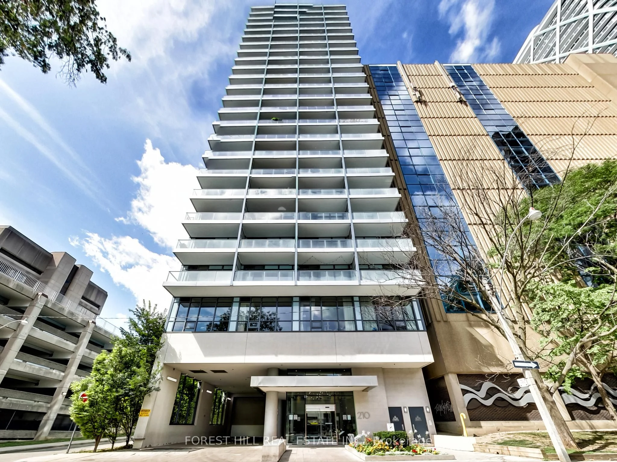 Condo Apartment in Toronto