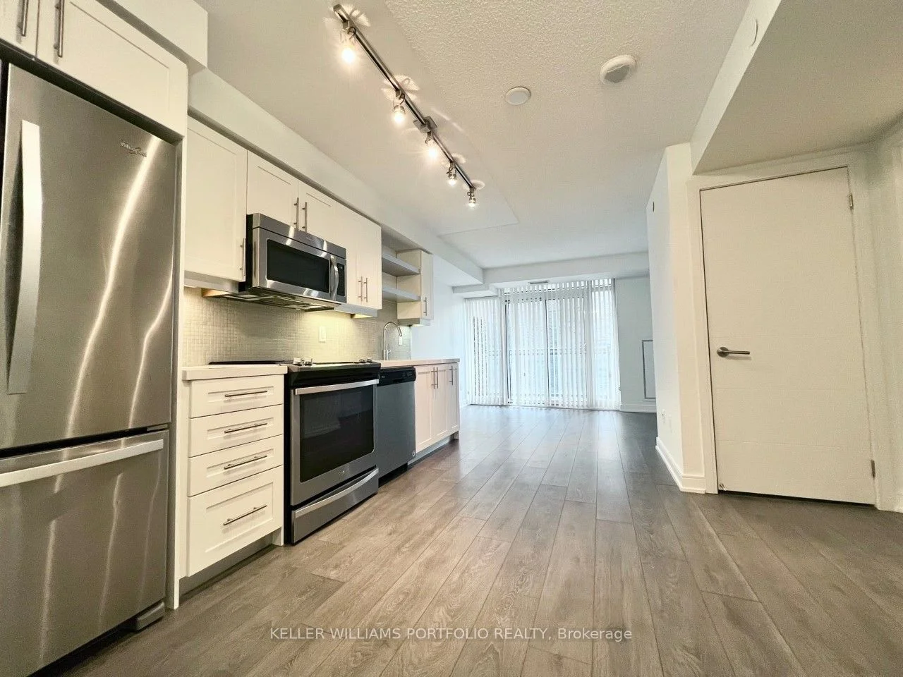 525 Adelaide Street W 1027, Toronto C01, ON M5V 1T6