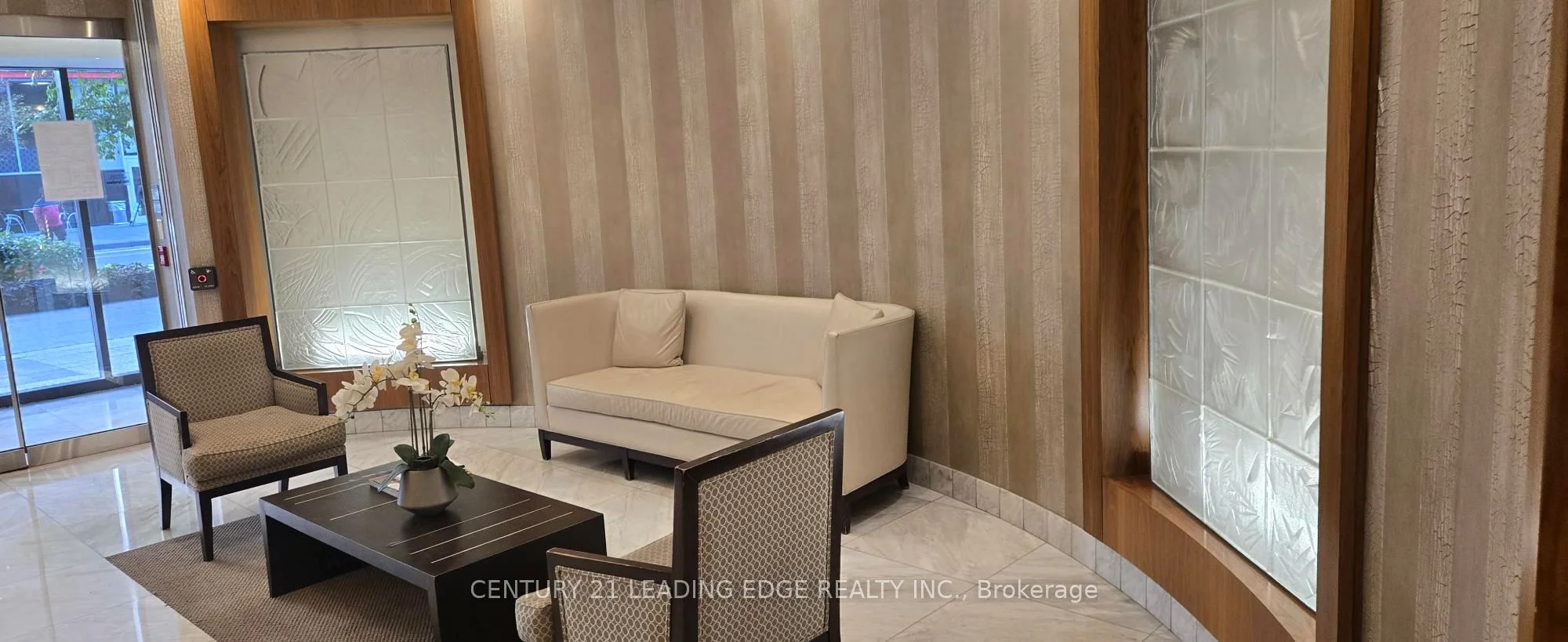 85 Bloor Street E 909, Toronto C08, ON M4W 3Y1