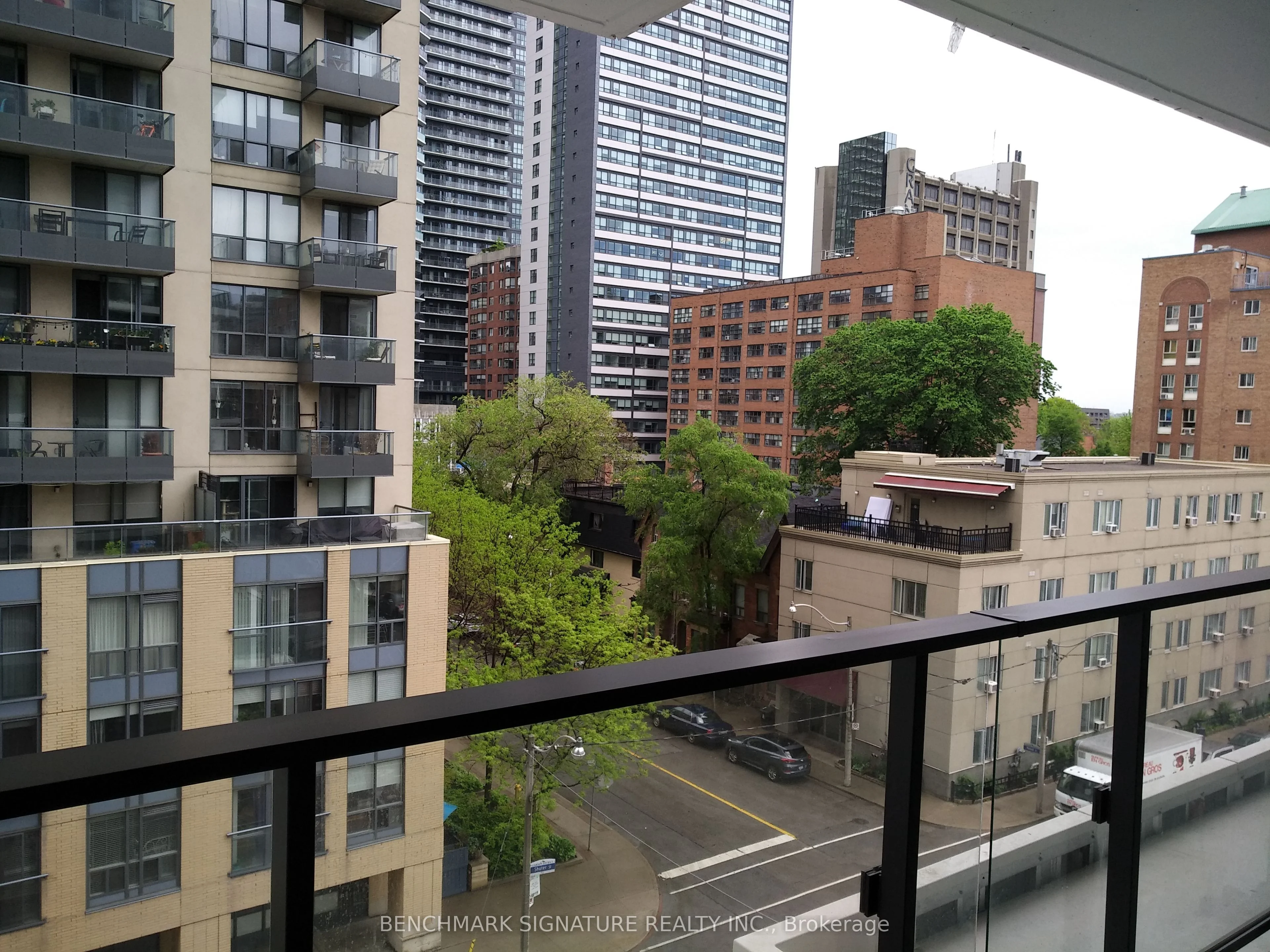 77 Shuter Street 611, Toronto C08, ON M5B 0B8