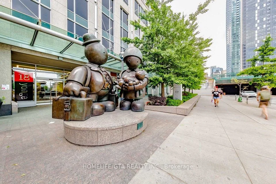 18 Yonge Street 2812, Toronto C01, ON M5E 1R4