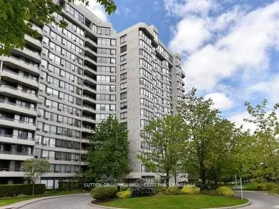 Condo Apartment in Toronto