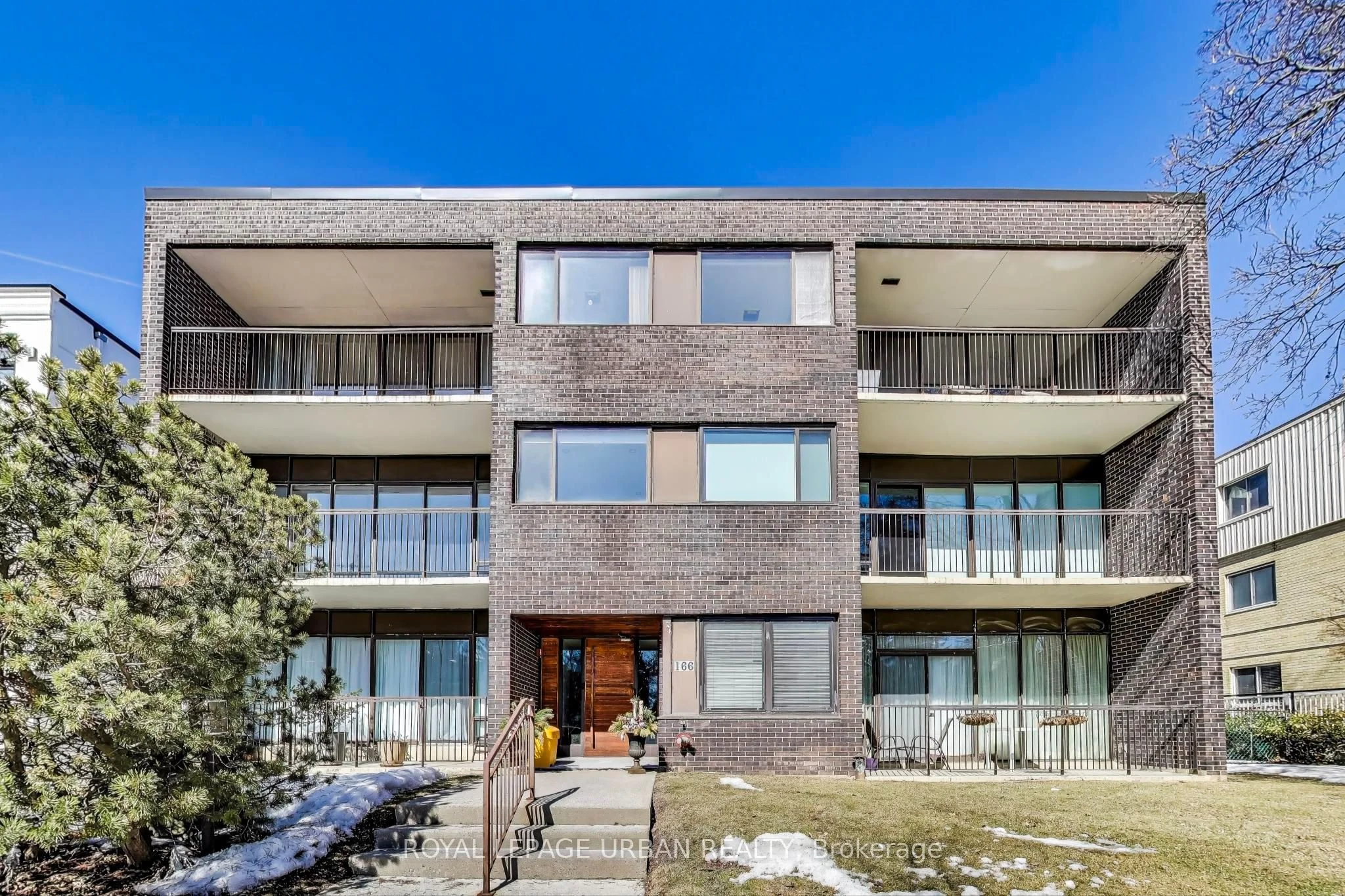 166 Sherwood Avenue 7, Toronto C10, ON M4P 2A8