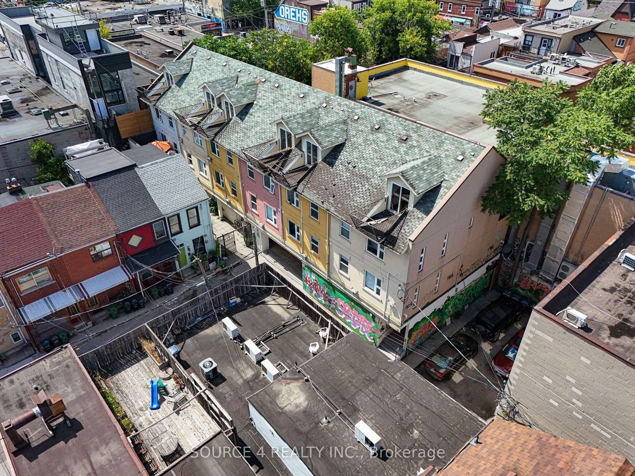 38 Kensington Place, Toronto C01, ON M5T 2K4