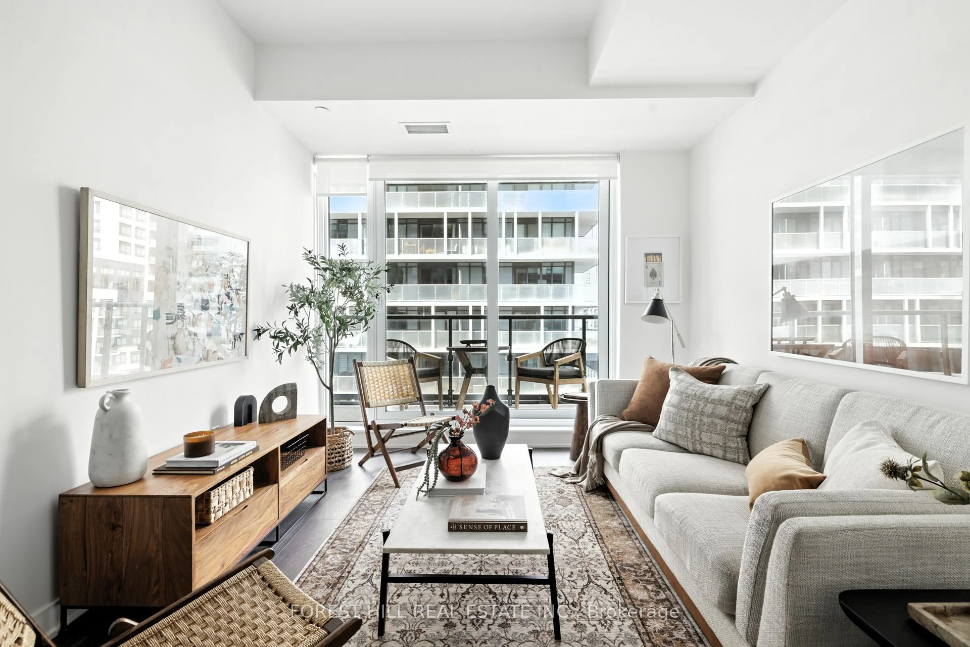 Condo Apartment in Toronto