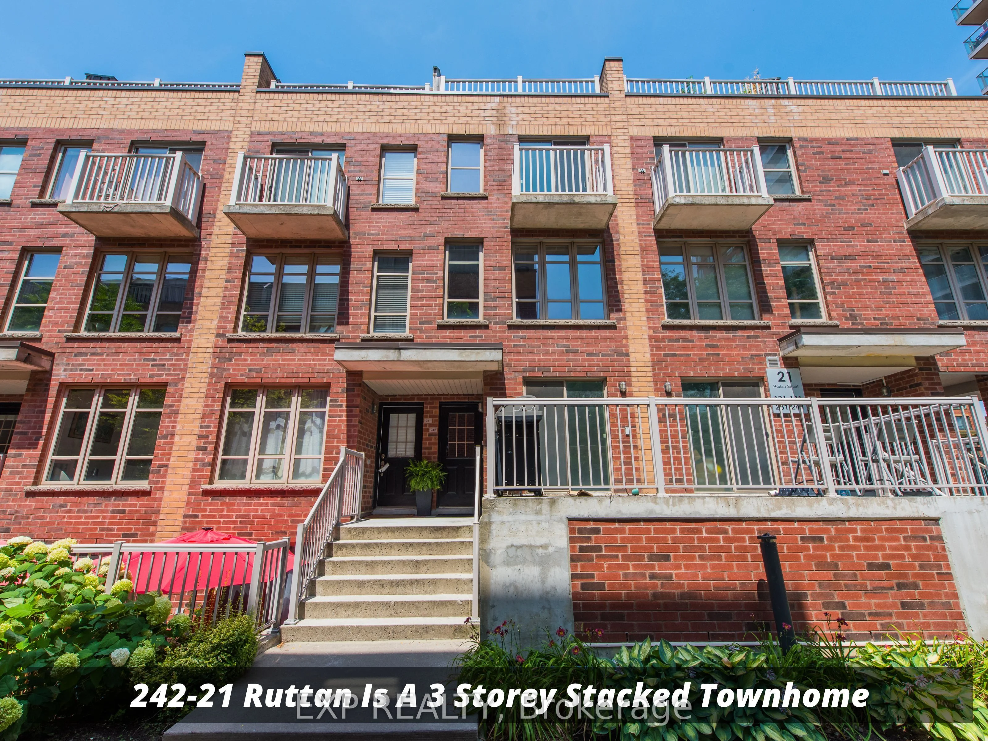 Condo Townhouse in Toronto