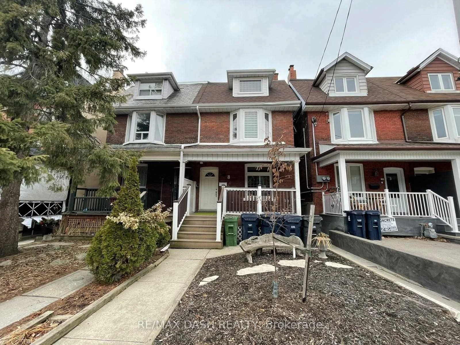 8 Beatrice Street MAIN, Toronto C01, ON M6J 2T3