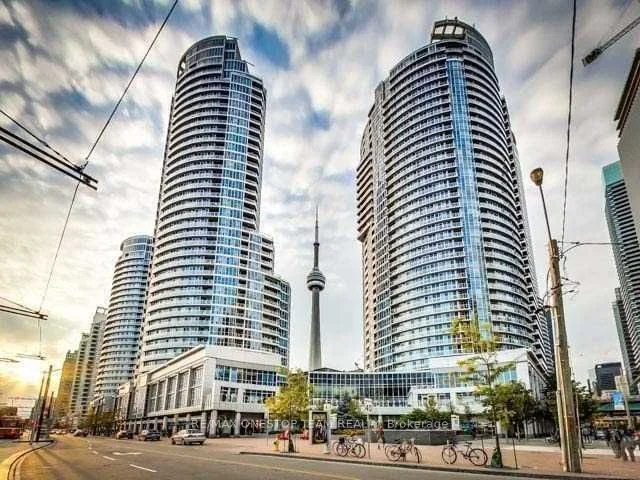 8 York Street 3305, Toronto C01, ON M5J 2Y2