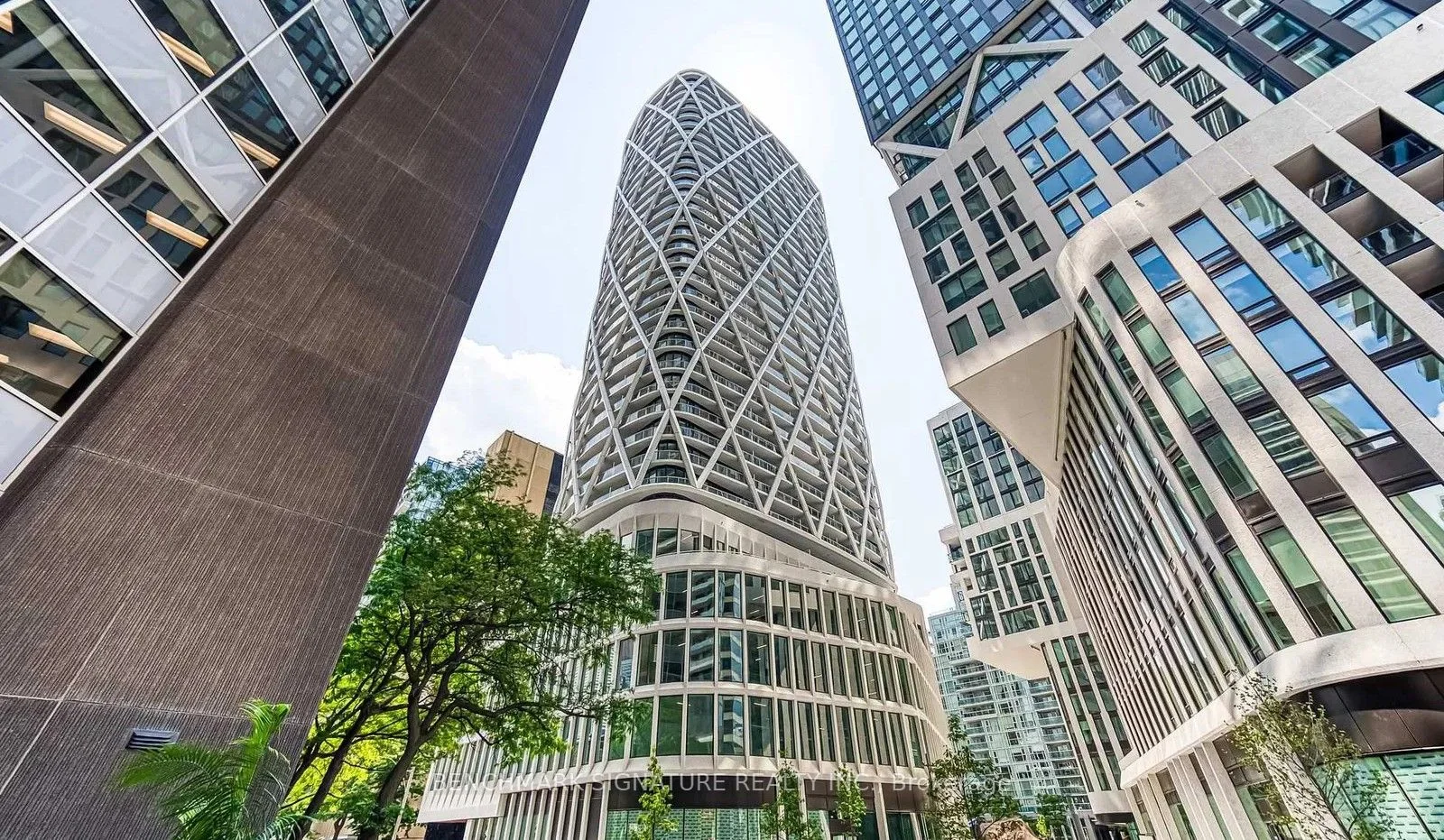 230 Simcoe Street 1531, Toronto C01, ON M5T 0G7