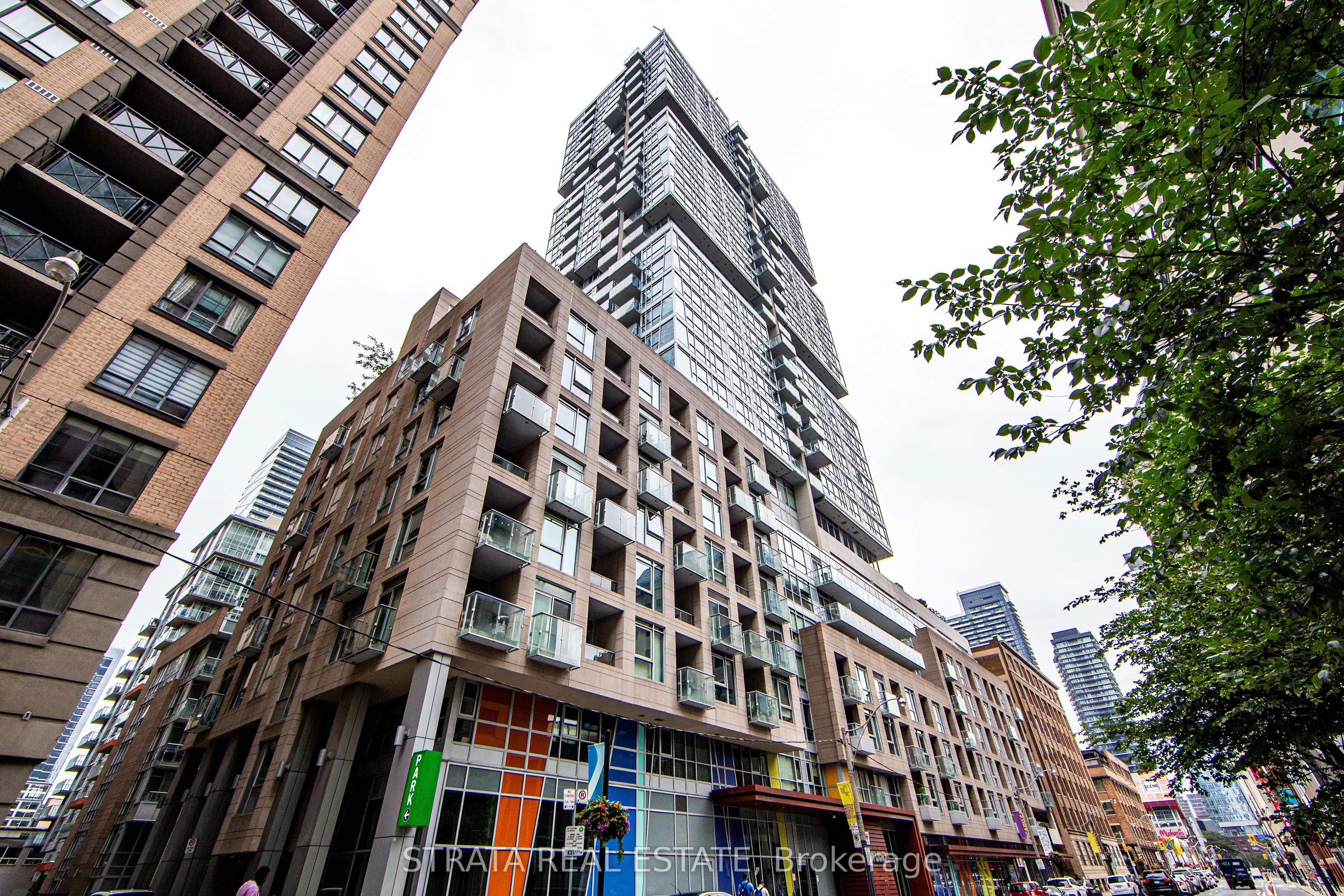 Condo Apartment in Toronto