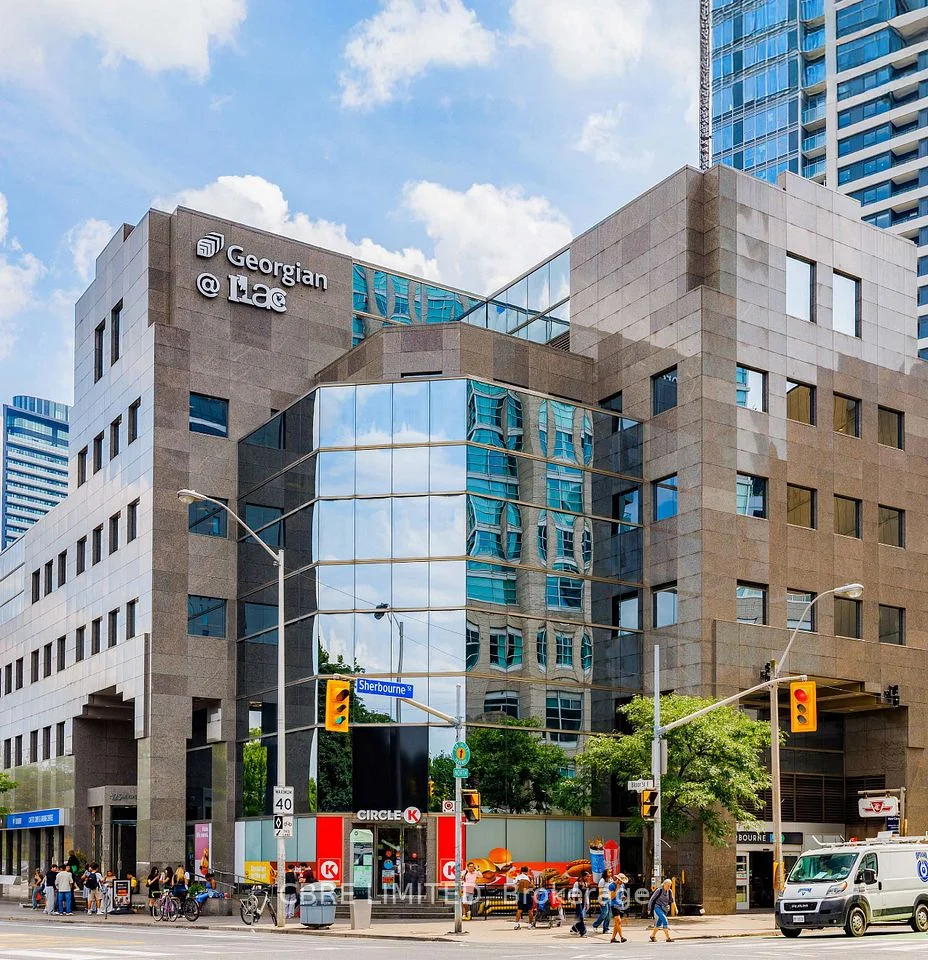 425 Bloor Street E 510, Toronto C09, ON M4W 3R4