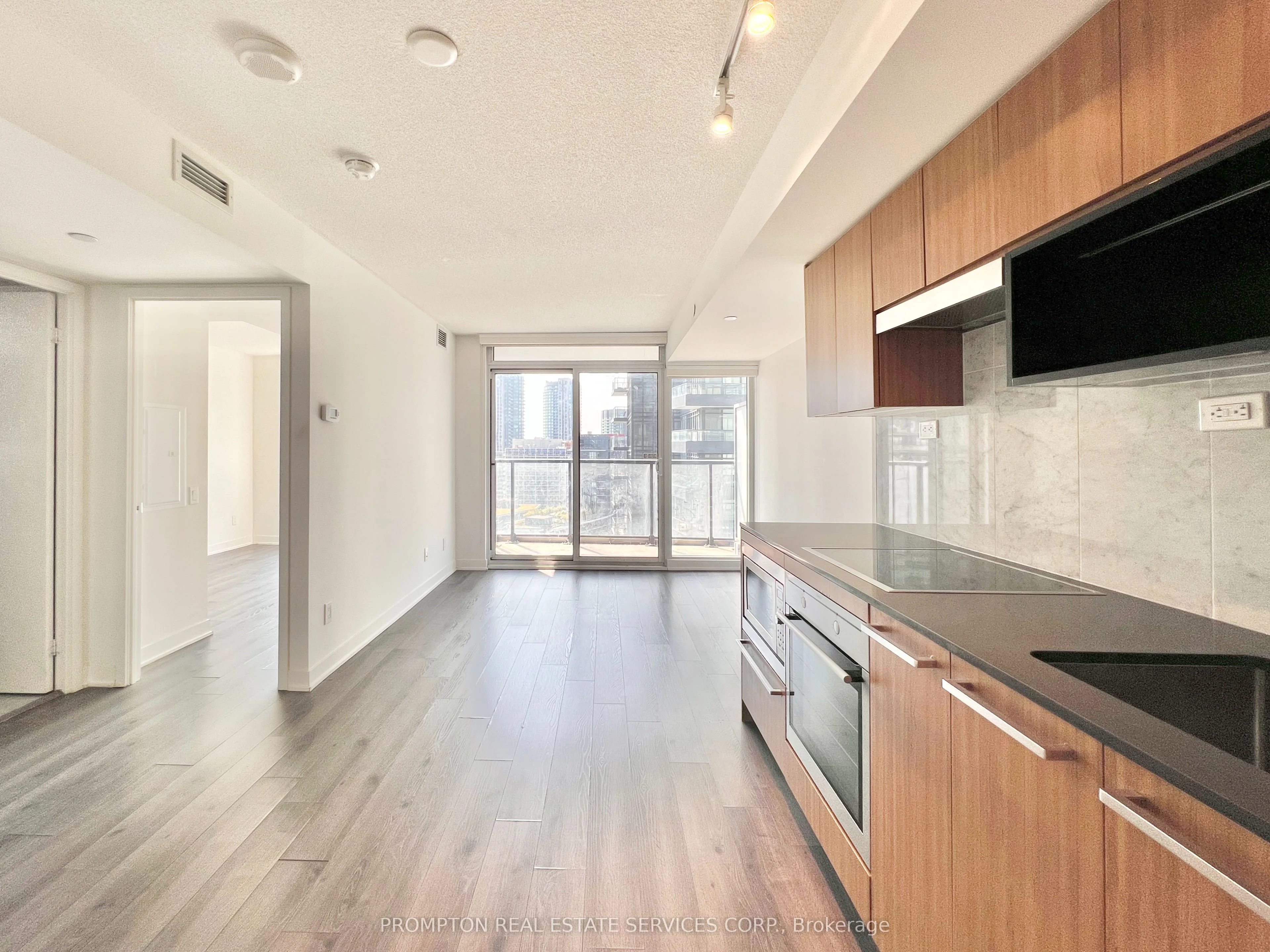 70 Queens Wharf Road 1903, Toronto C01, ON M5V 0J2