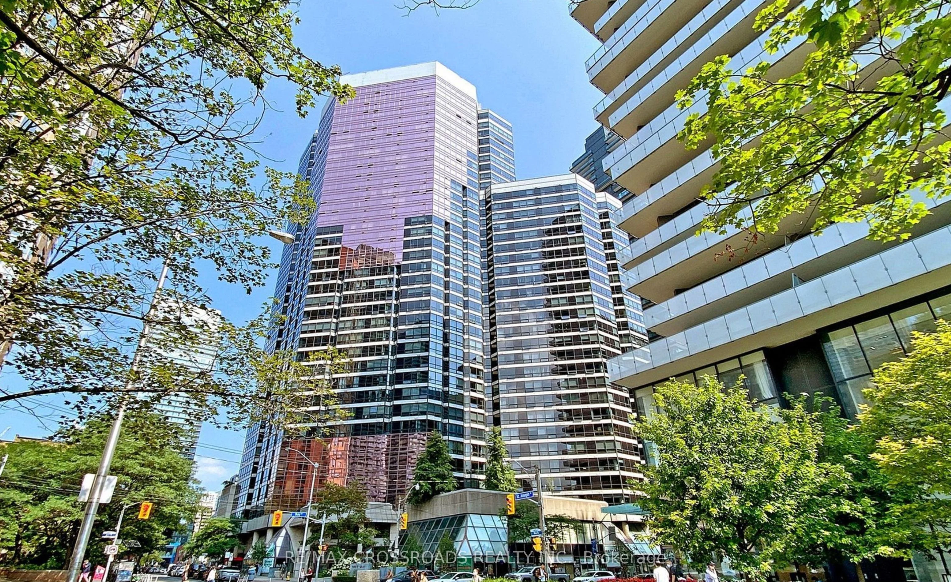 1001 Bay Street Ph02, Toronto C01, On M5s 3a6