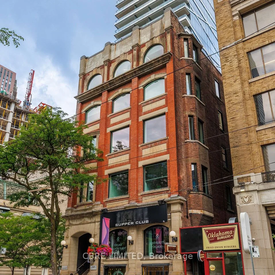 220 King Street W 300, Toronto C01, ON M5V 3M2