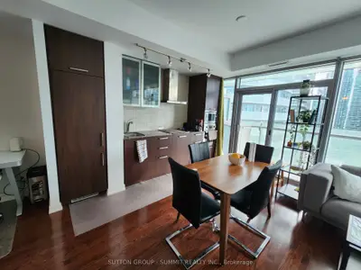 Condo Apartment in Toronto