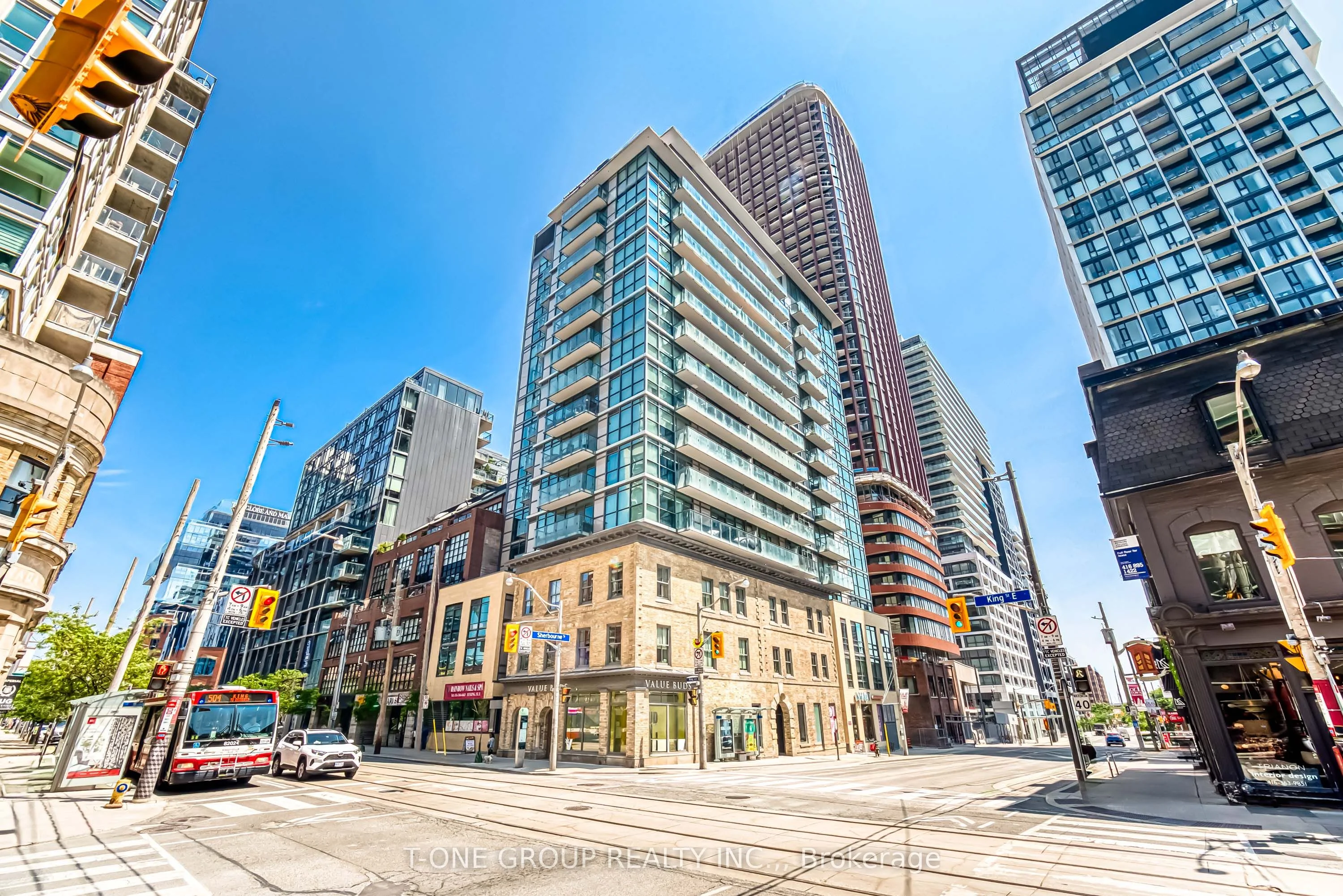 39 Sherbourne Street 1201, Toronto C08, On M5a 0l8
