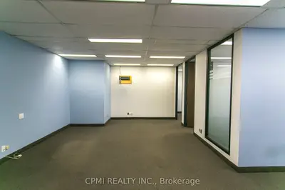 180 Dundas Street 1508, Toronto C01, ON M5G 1Z8