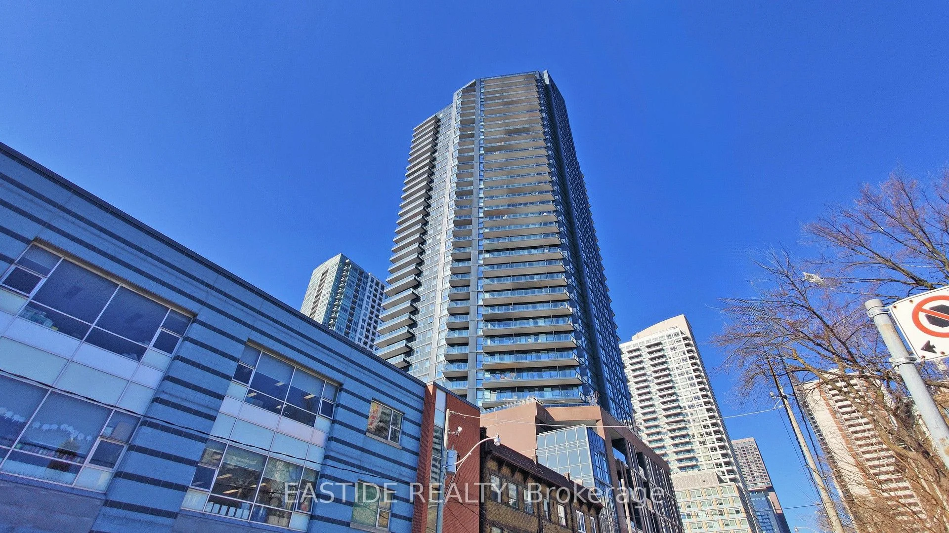 159 Wellesley Street E 3301, Toronto C08, ON M4Y 0H5