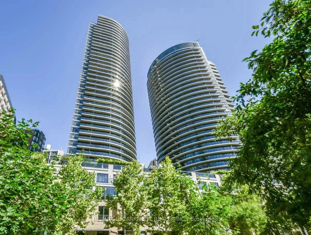 21 Carlton Street 3005, Toronto C08, ON M5B 1L3